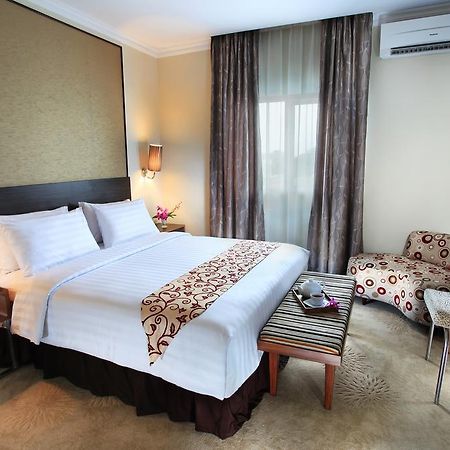 Swiss-Belinn Pangkalanbuun Kültér fotó
