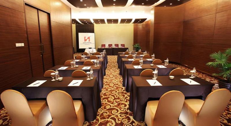 Swiss-Belinn Pangkalanbuun Kültér fotó