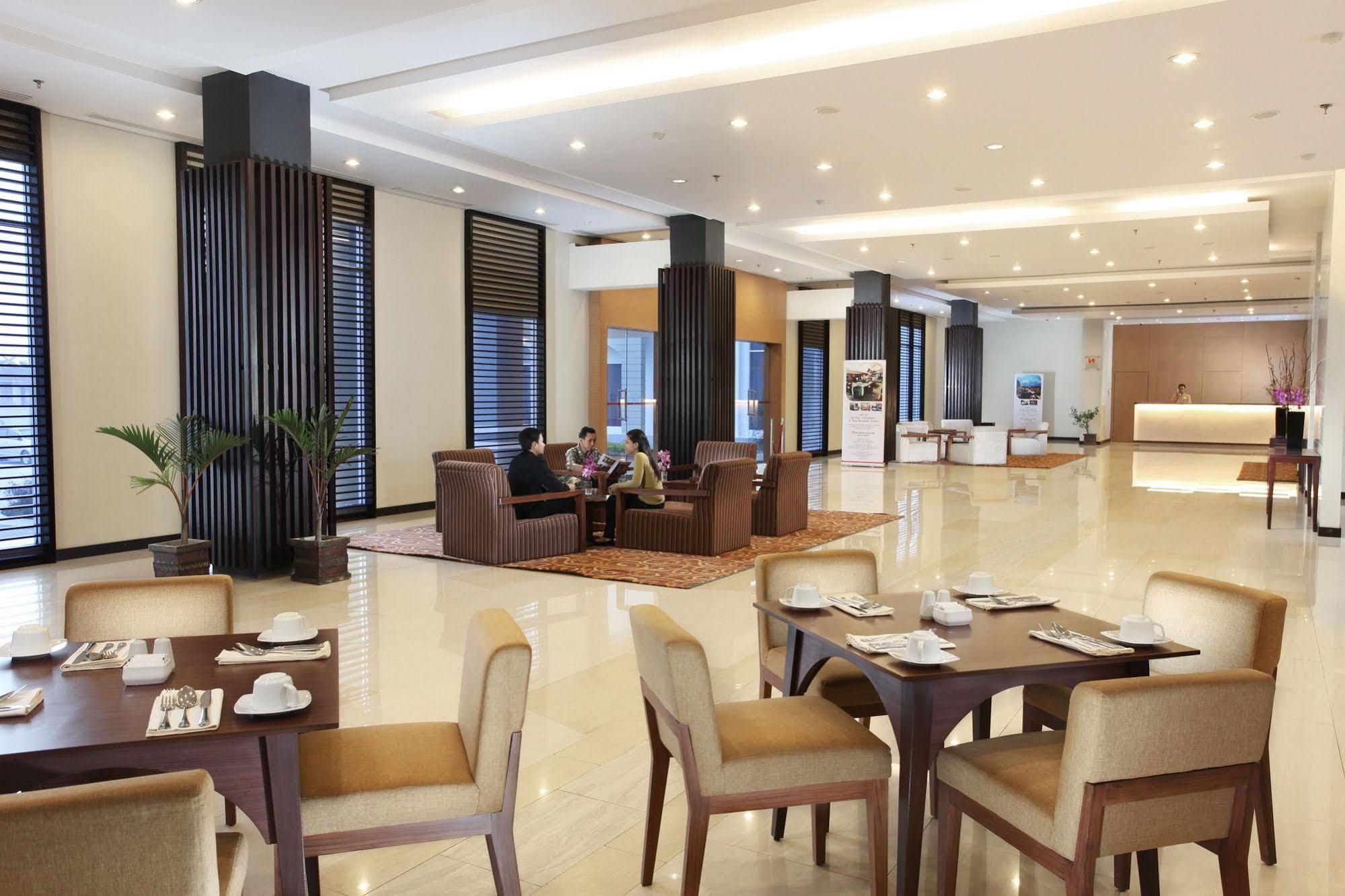 Swiss-Belinn Pangkalanbuun Kültér fotó