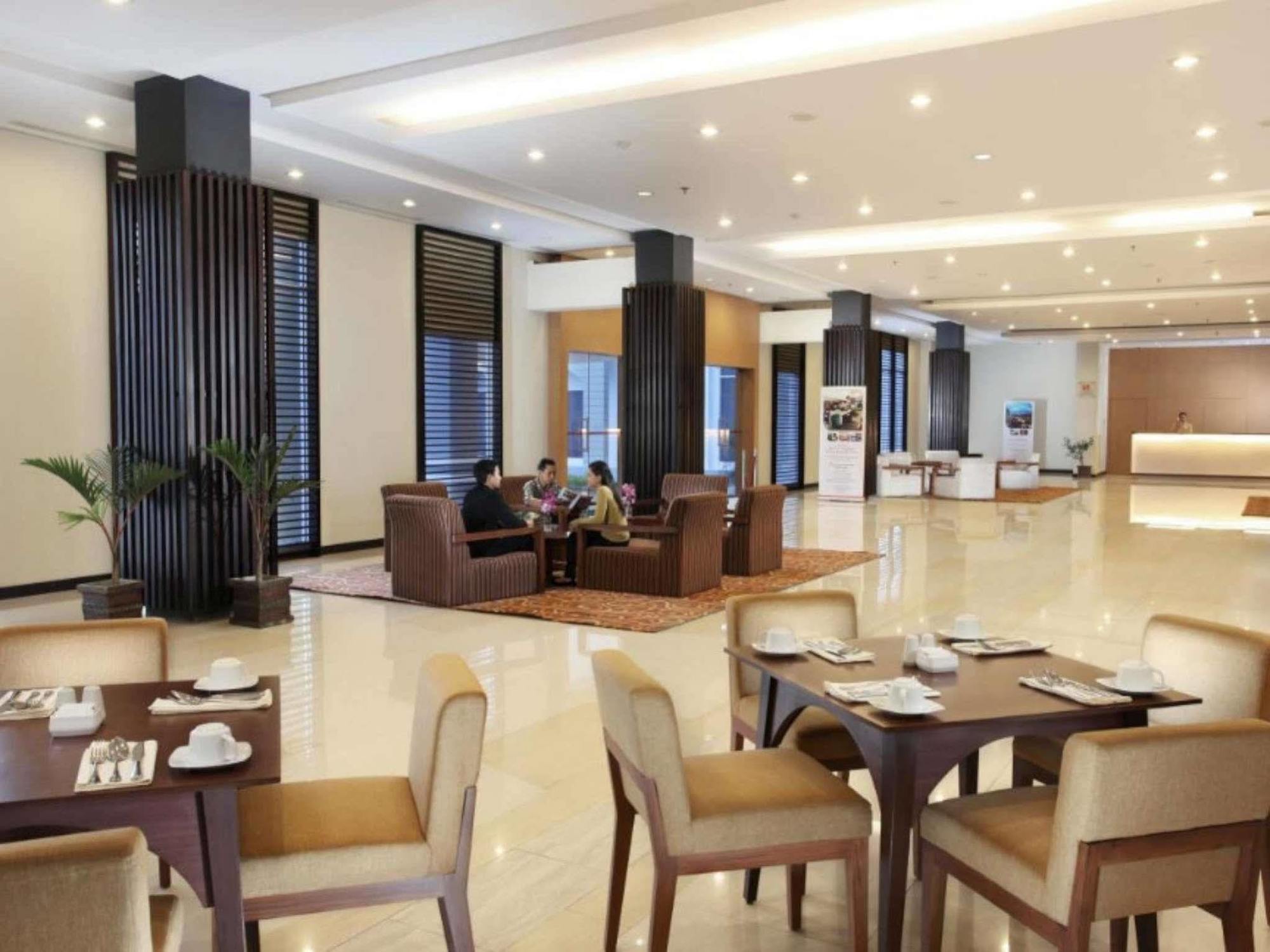 Swiss-Belinn Pangkalanbuun Kültér fotó